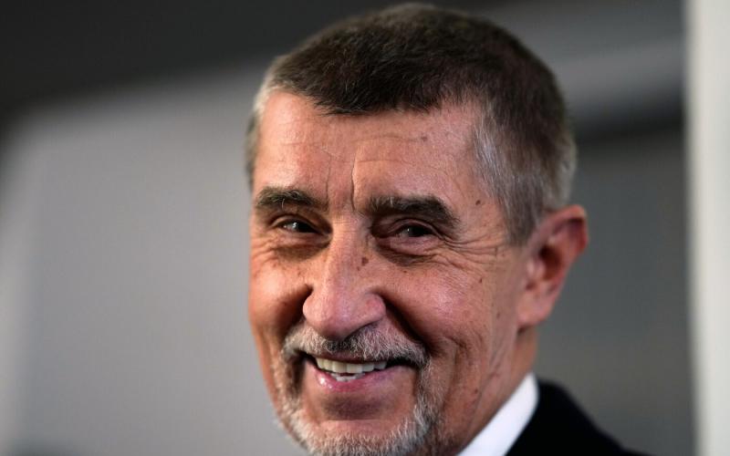 Andrej Babis tervezi a kormányzati együttműködés megújítását Szlovákiával, hogy erősítse a két ország közötti kapcsolatokat.