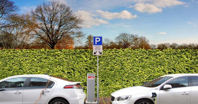 Az elektromos autók megjelenése teljesen átalakította a magyar járműpiac dinamikáját.
